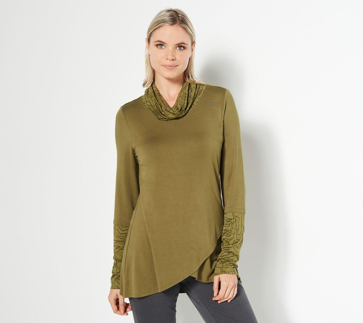 Jersey with Contrast Knit Trim