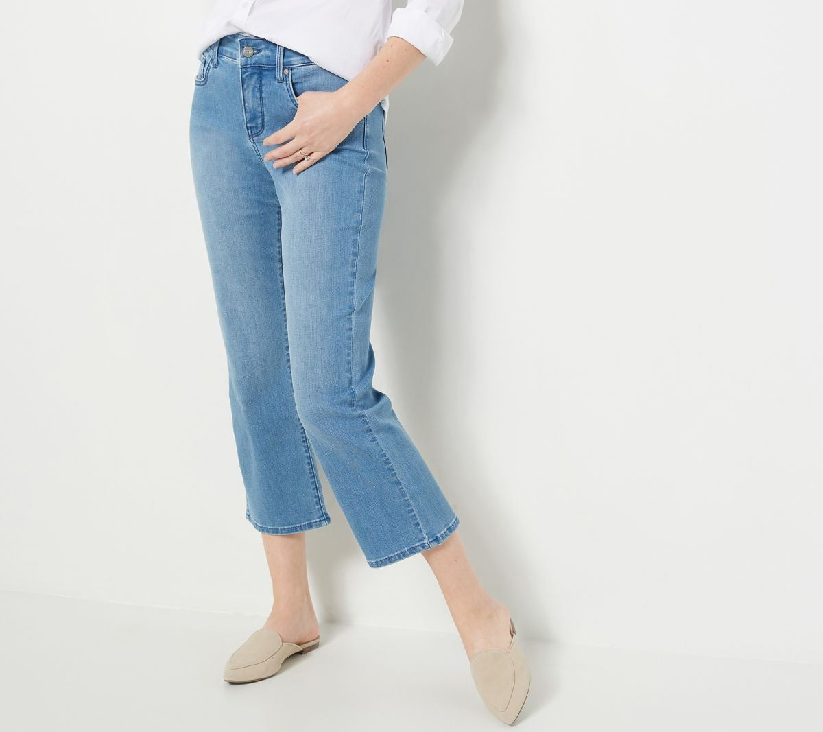 Marilyn Straight Crop Jeans in CoolEmbrace