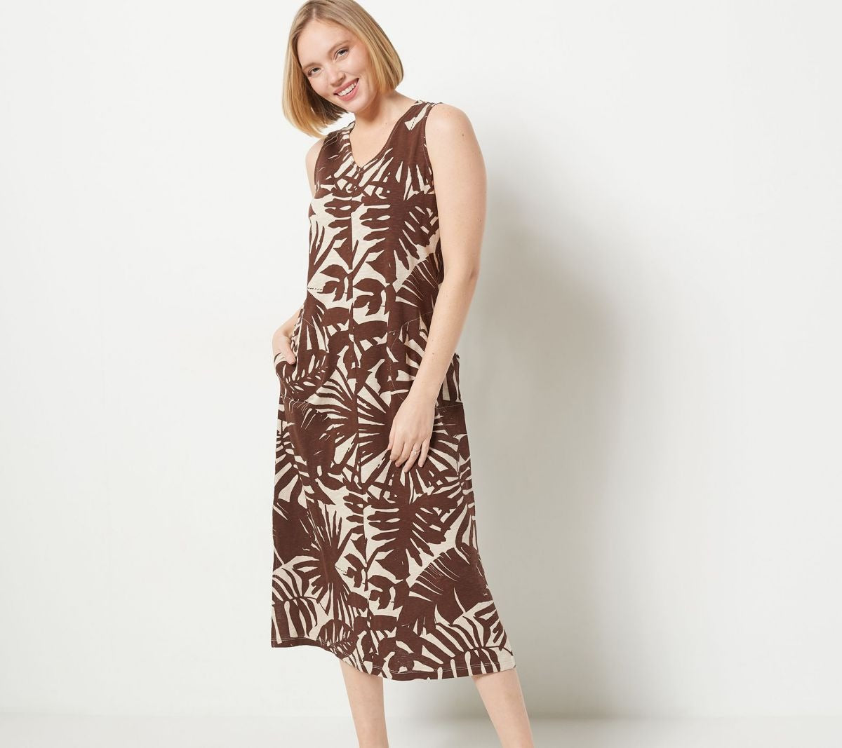 Naturals Petite V-Neck Printed Midi
