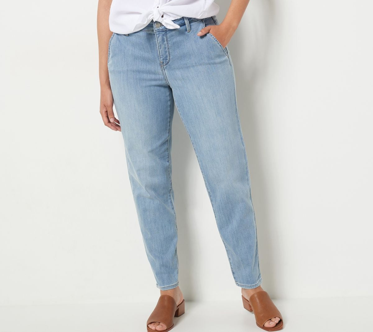 Lightweight Denim Relaxed Tapered Jeans