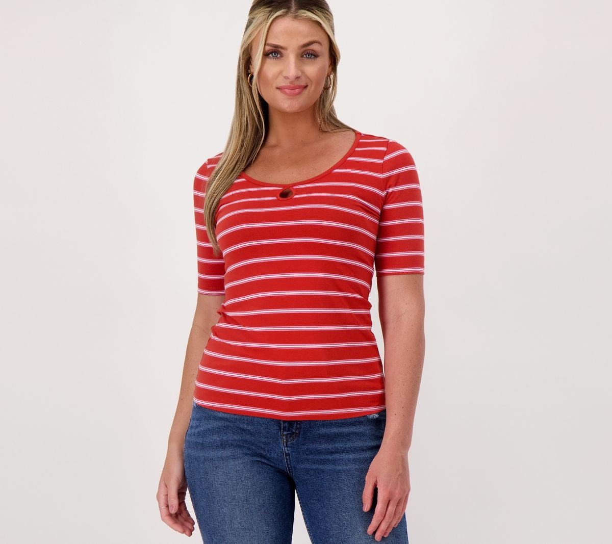 Scoop-Neck Keyhole Short