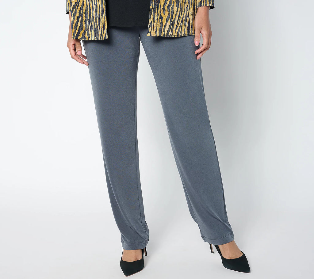 Essentials Reg Liquid Knit Straight Leg Pants