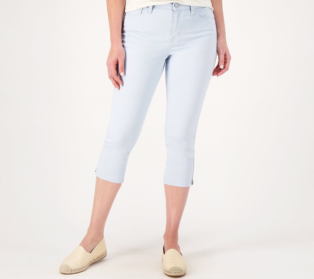 Wave Denim 5-Pocket Capri with Zipper Detail
