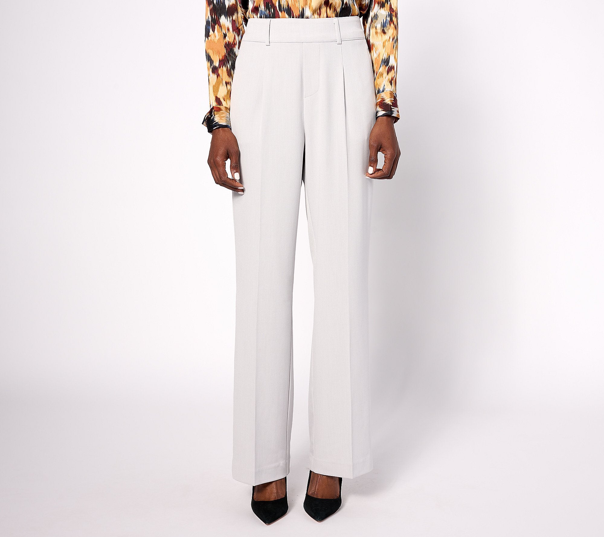 The Avenue Woven Wide Leg Pleated Pant