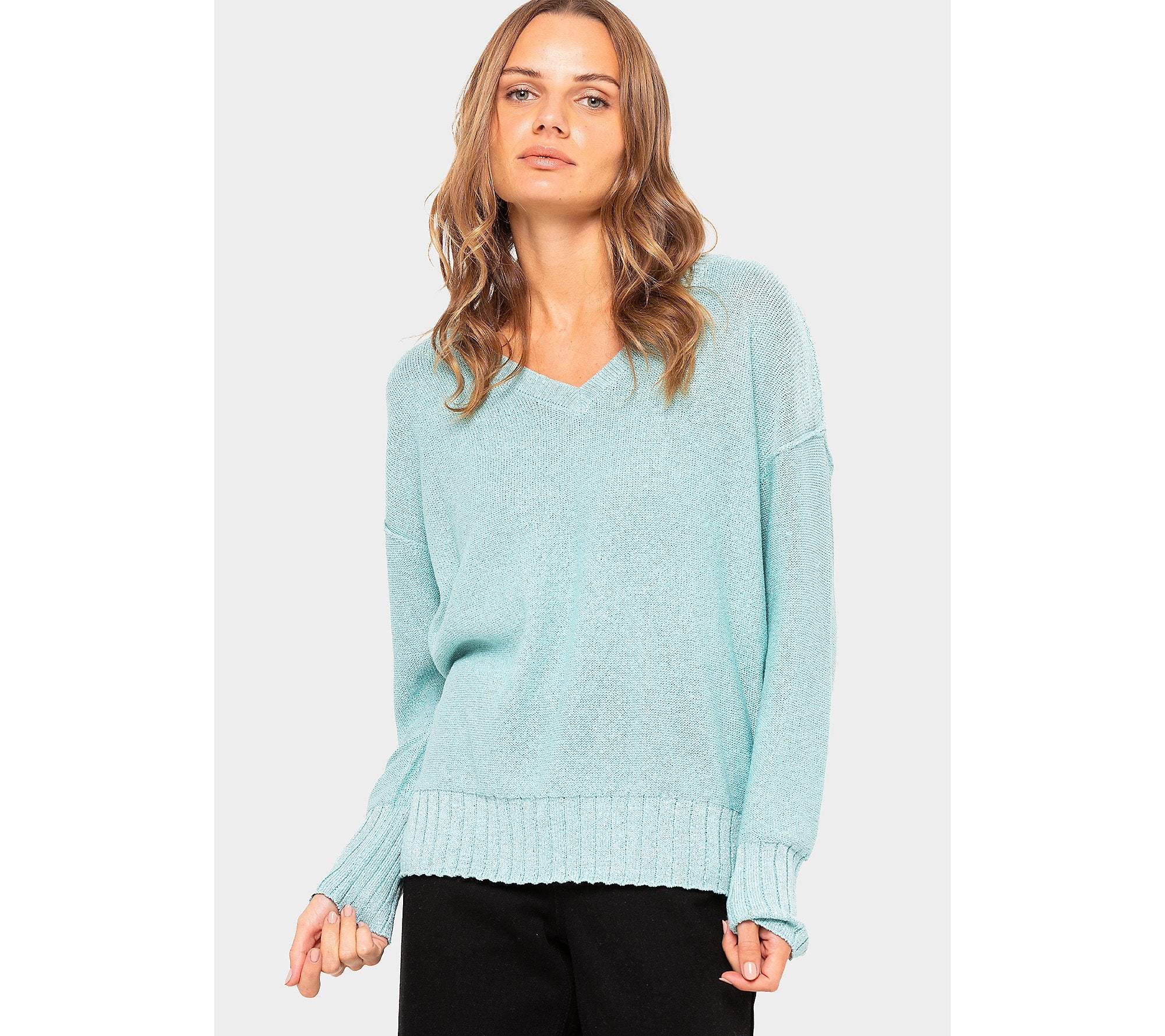 Black Label V-Neck Long Sleeve Pullover