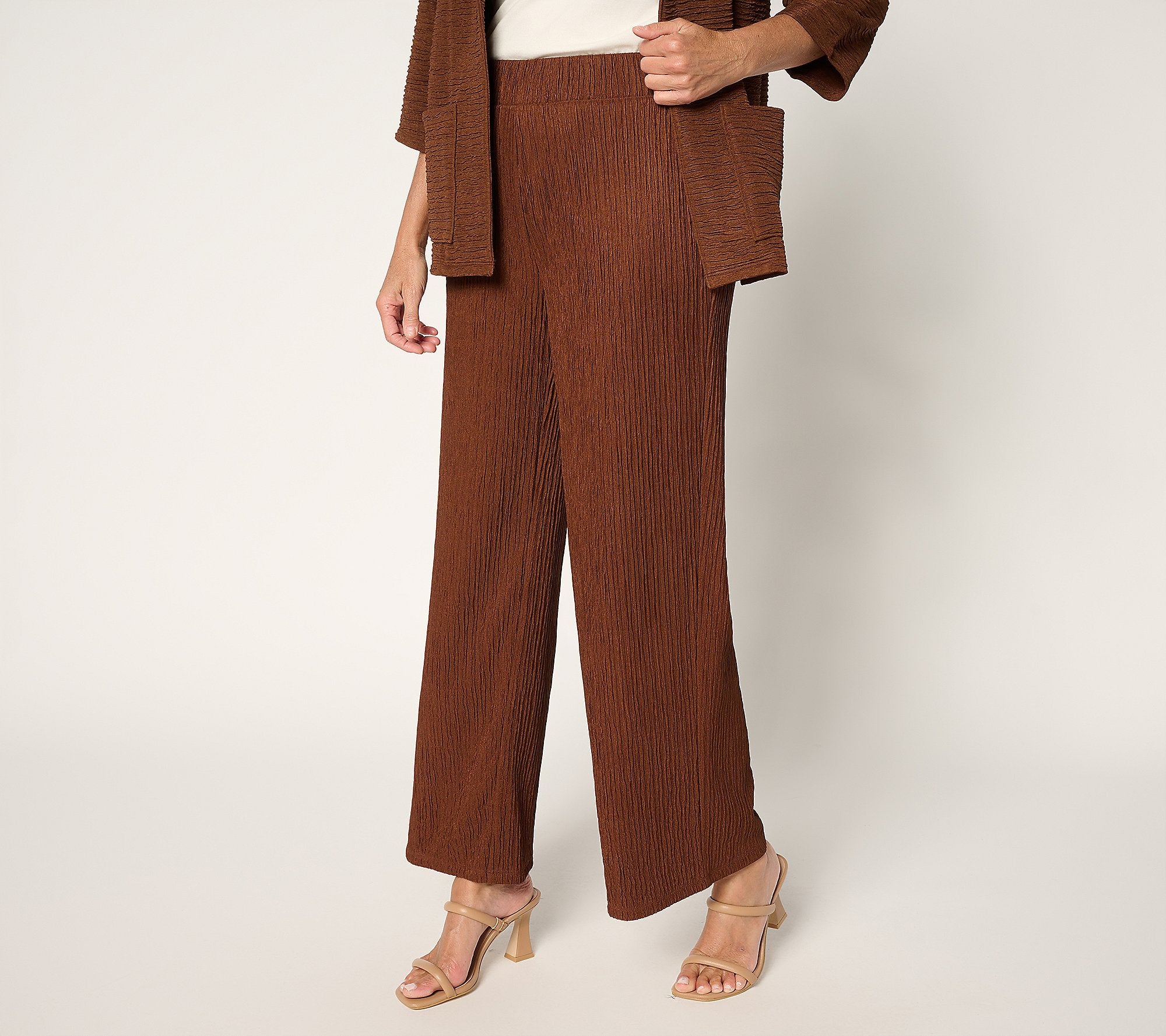 Crinkle Knit Wide Leg Ankle Pants