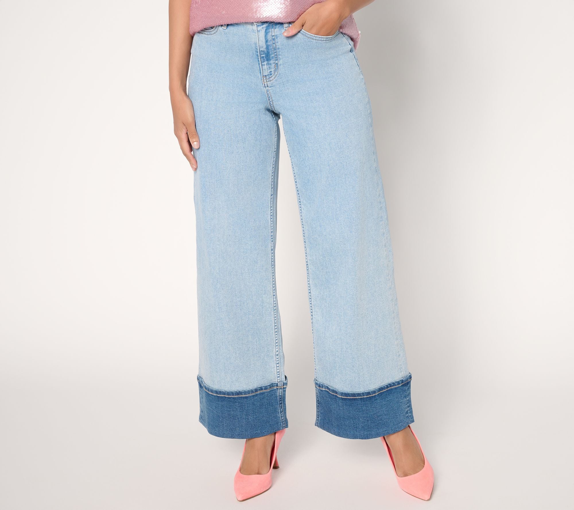 Wide Full-Length Cuff Jeans - Light Wash