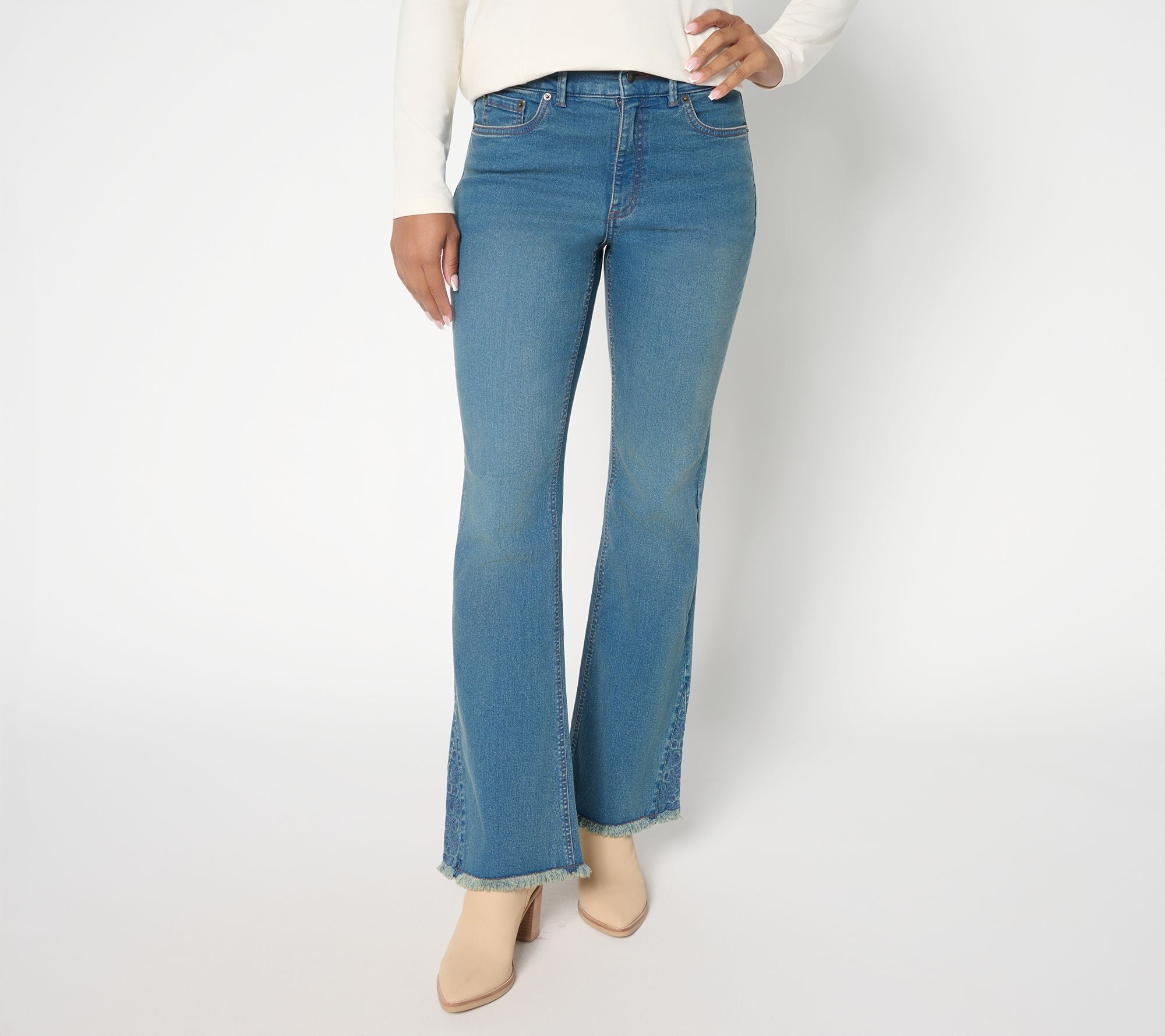 Canyon Retreat Lightly Boot Jeans - River Wash